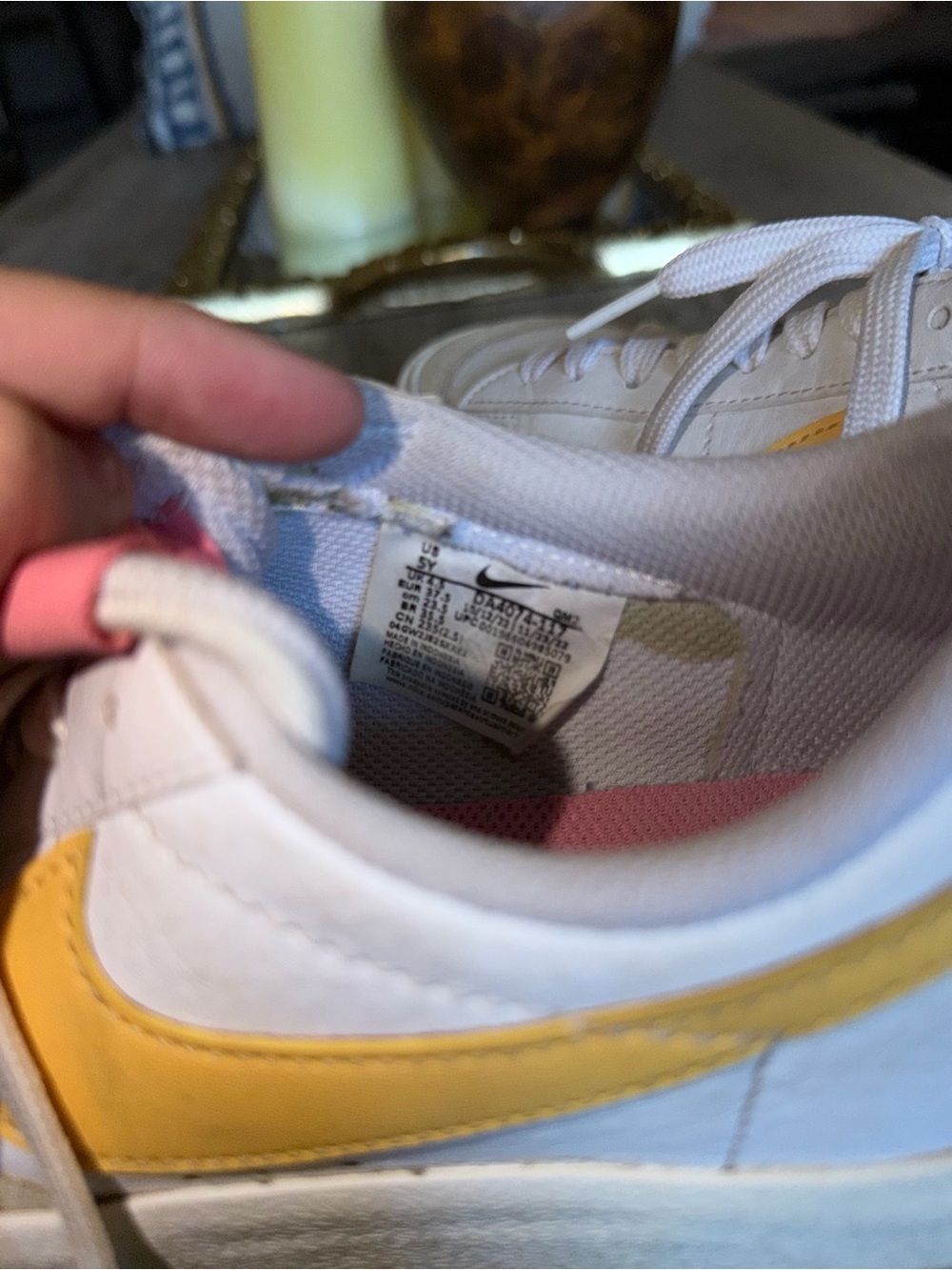 Nike Blazer Low ‘77 White Yellow Pink Sneakers Women’s US 5.5 DA4074-117 - Picture 6 of 7